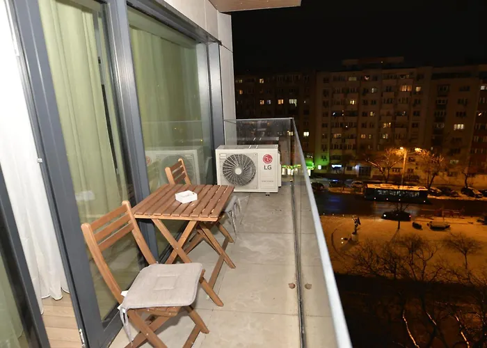 Bellevue Royale With Stunning Panoramic View Апартаменти *